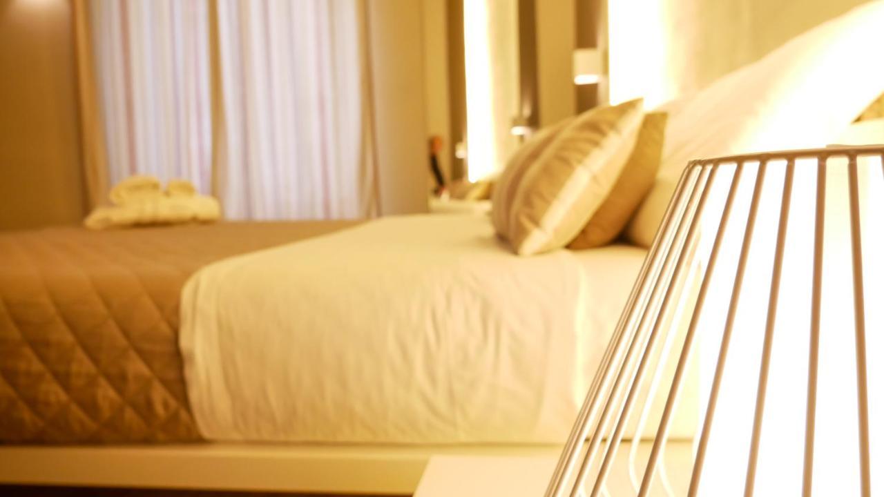 La Banchina Holiday Rooms Trani Eksteriør billede
