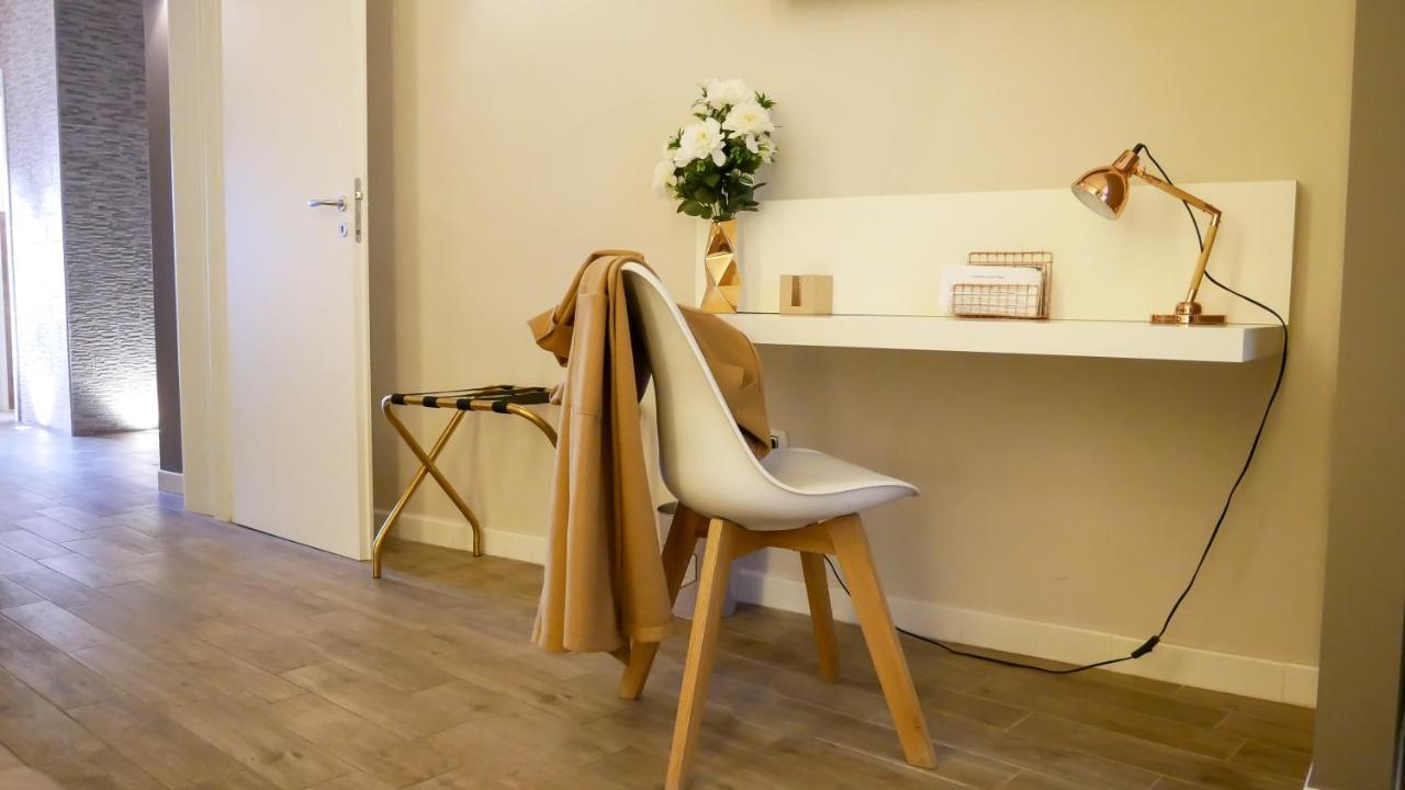 La Banchina Holiday Rooms Trani Eksteriør billede