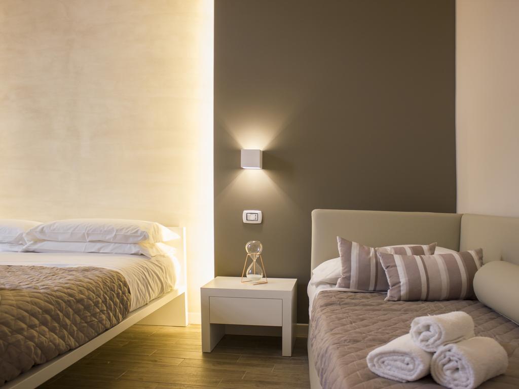 La Banchina Holiday Rooms Trani Eksteriør billede