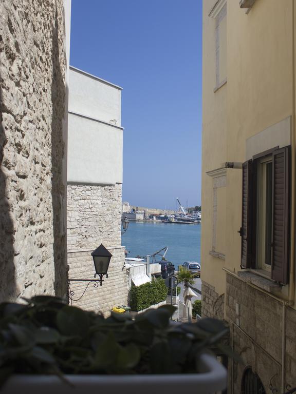 La Banchina Holiday Rooms Trani Eksteriør billede