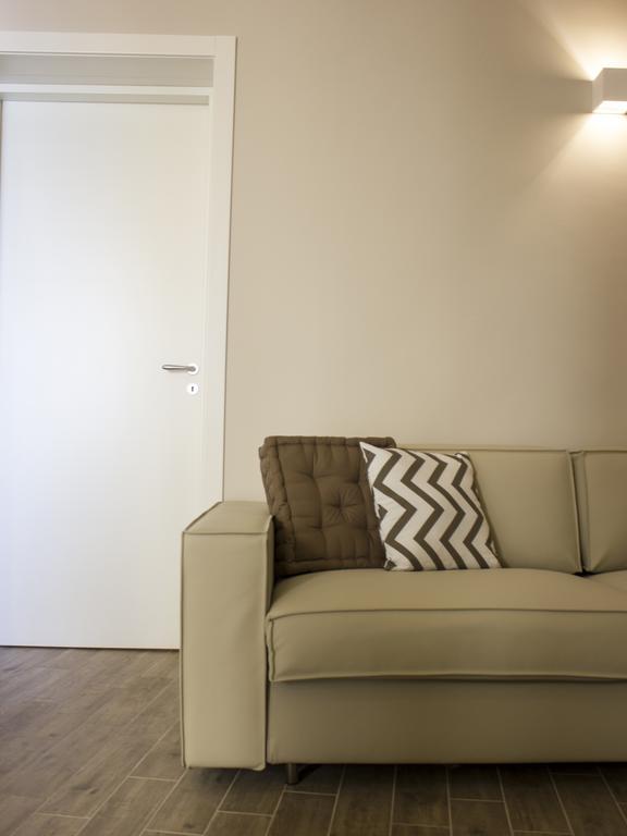 La Banchina Holiday Rooms Trani Eksteriør billede