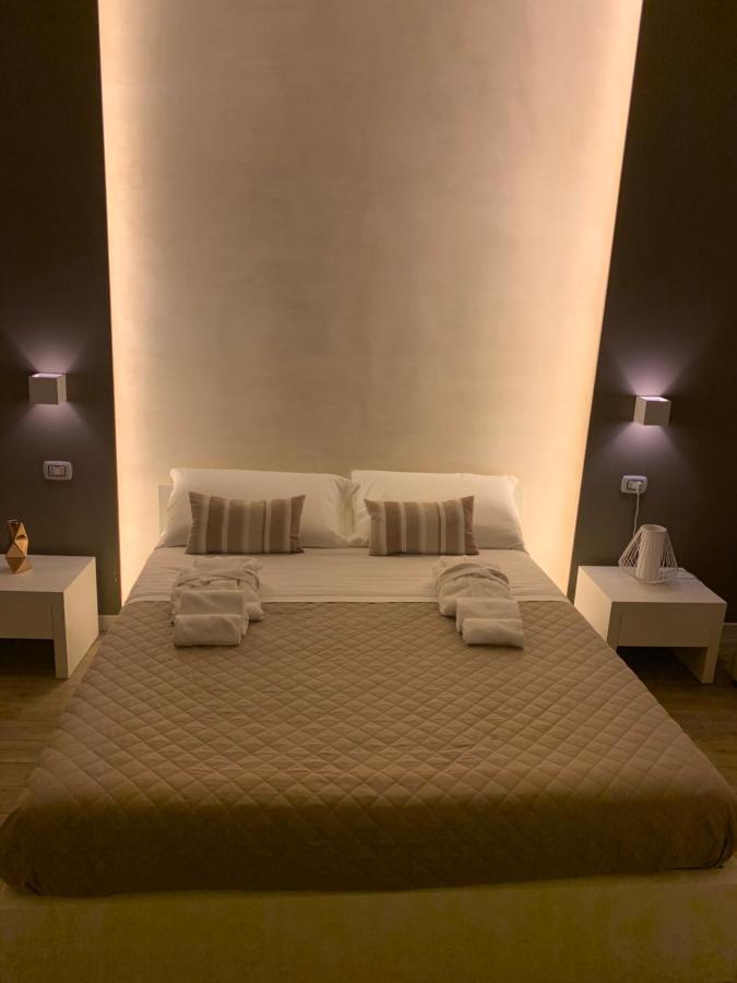 La Banchina Holiday Rooms Trani Eksteriør billede